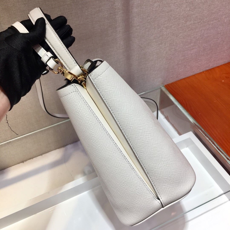 Pra*a top handle bags